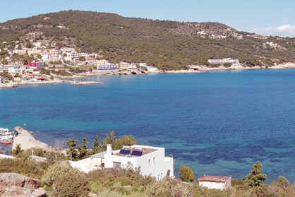 Agia-Marina-bay-web Bay of Agía Marína